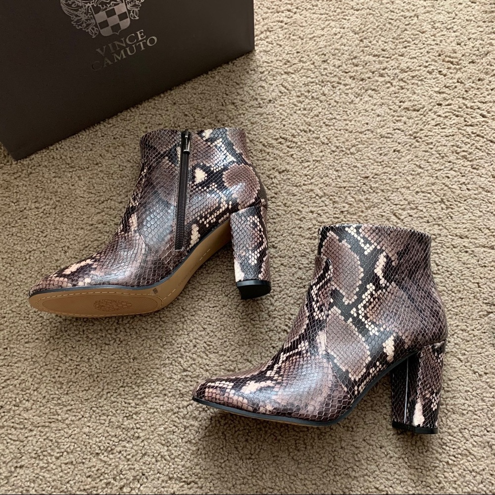 NEW Vince Camuto Taupe Snake Print Leather Bootie - Picture 10 of 14
